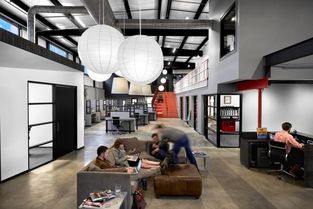 如何购买域名和空间