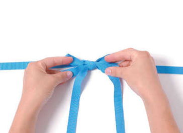 蝴蝶结的打法步骤是什么？