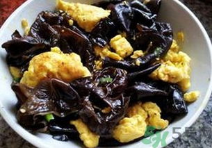 凉拌木耳用焯水吗