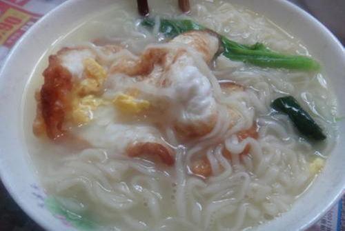 鸡蛋煮面条有营养吗，鸡蛋煮面条图片