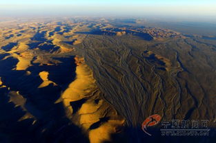 《万里长城万里长》中“长城外面是故乡"是什么意思