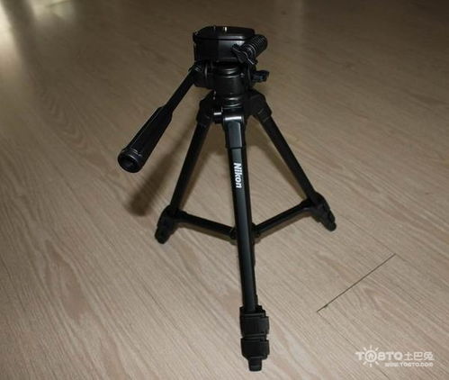 单反三脚架怎么用