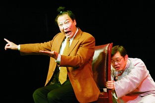 一个人唱双簧是什么意思