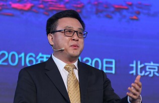 百度总裁是谁,百度总裁被泼矿泉水 后续 运城