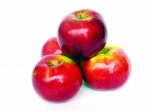 苹果红枣枸杞水的功效和作用,苹果红枣生姜煮水喝的功效