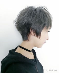 纹理烫发型图片女