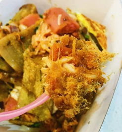 炸冷面卷臭豆腐