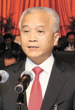 杨伟东因受贿855万被判7年，他曾在优酷担任过哪些