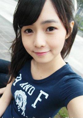 Dewi简延芮是谁啊.?