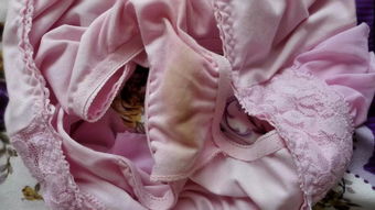 女生们不要的内衣裤怎样处理，扔进垃圾桶怕被人捡