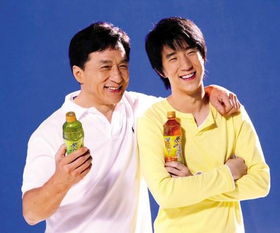 成龙的儿子为什么姓房？