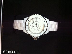 香奈儿官网怎么没有报价？日本 香港 中国大陆的都