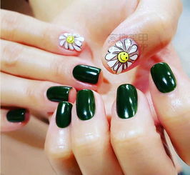 复古墨绿的美甲图片女