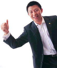 汪延现在在任新浪的什么职位？