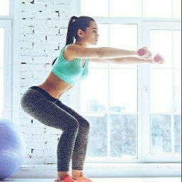 靠墙深蹲的好处与坏处