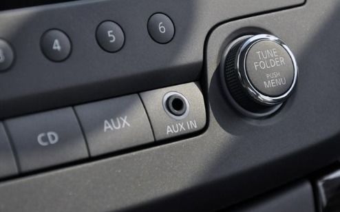 汽车aux接口怎么用