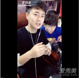 高火火和白小白什么关系？