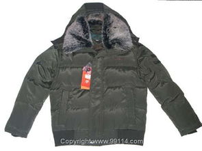 怎样辨别千仞岗羽绒服的真假