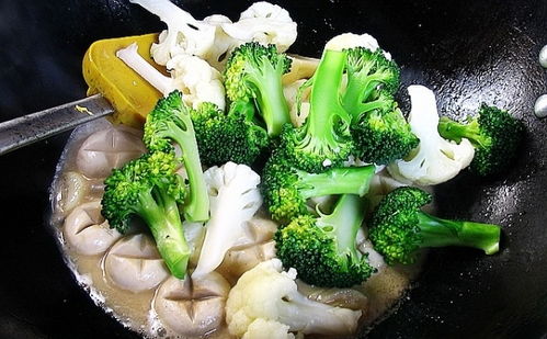 西兰花焯水几分钟能熟不失去维生素