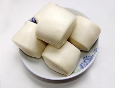 一个馒头的热量是多少大卡和一碗米饭，一碗米饭的热量是多少大卡