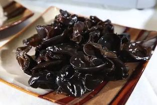 泡黑木耳不能超过多久