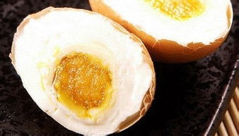 怎样腌鸭蛋出油多又好吃,怎么腌制咸鸭蛋出油还好吃