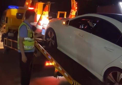 高速路上加油站油贵吗