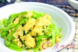 苦瓜炒蛋先炒苦瓜还是先炒蛋