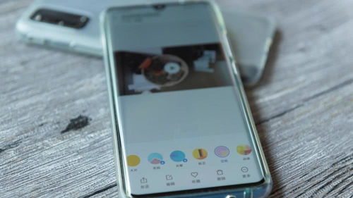 目前市面上像素最好的手机？