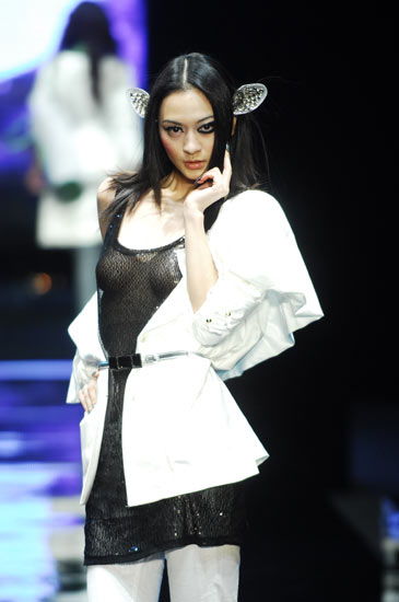 求推荐几个模特网，可找到那种素材图片的那种，谢谢。