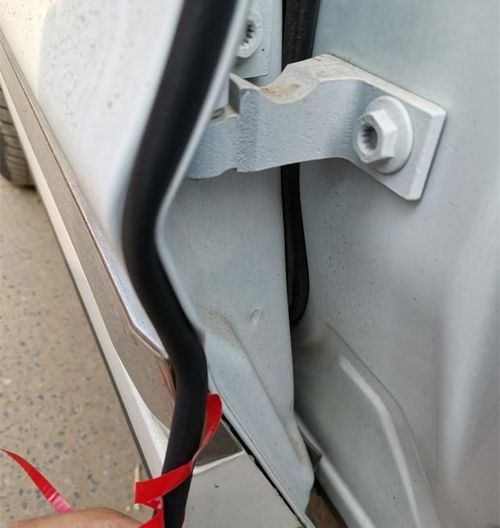 汽车密封条怎么安装示意图，汽车密封条怎么安装图片