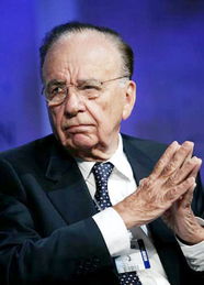 默多克的新闻集团是哪年组建的