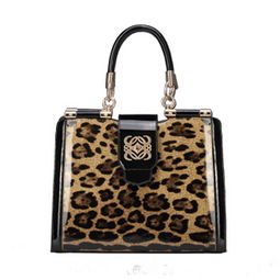 中国十大品牌包有哪些