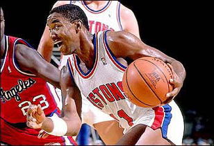 现役的伊塞亚托马斯和微笑刺客有没有关系?