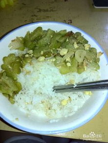 怎样炒苦瓜不苦又好吃,凉拌黄瓜怎么做好吃?