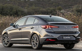 现代新款胜达官图发布，前脸造型进行了调整，采用