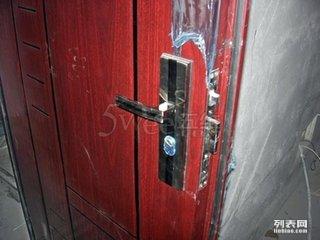 防盗门开锁多少钱一次正常,防盗门开锁需要换锁芯吗