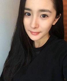 为什么大家拍素颜照就很丑