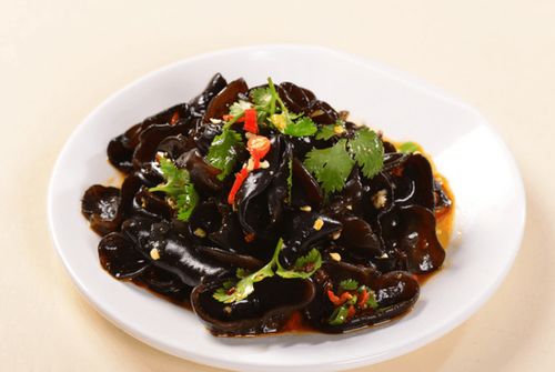 凉拌木耳需要焯水几分钟，凉拌木耳不焯水能吃吗