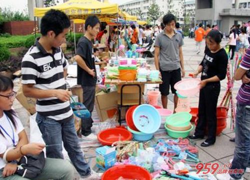 晚上摆地摊卖什么好