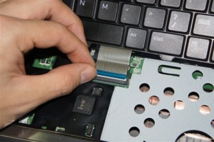 戴尔笔记本如何拆开