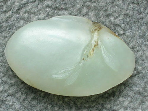 新疆和田玉分几种料，新疆和田玉和俄罗斯和田玉哪个好