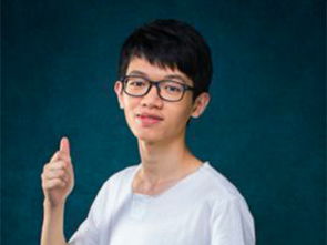 温城辉在哪个学校读的大学