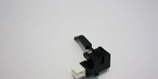 光控传感器OUT伟高电平直接与GND连接会不会拉低