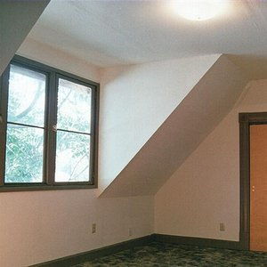 阁楼开天窗需要多少钱?