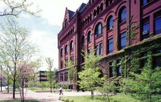 伊利诺理工大学和伊利诺伊理工大学一样吗？