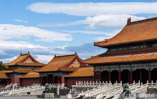 网红开车进故宫上微博热搜，身为普通人你自卑吗？