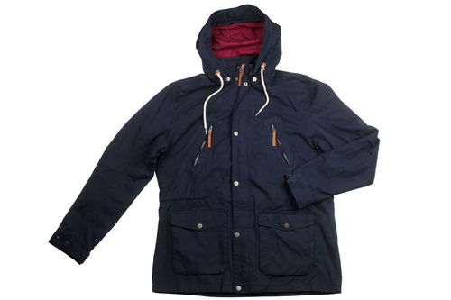 什么牌子的冲锋衣最好？？