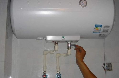 请问热水器水管漏水怎么办？