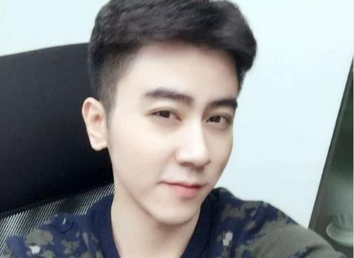 蛇哥用的哪个小小英雄